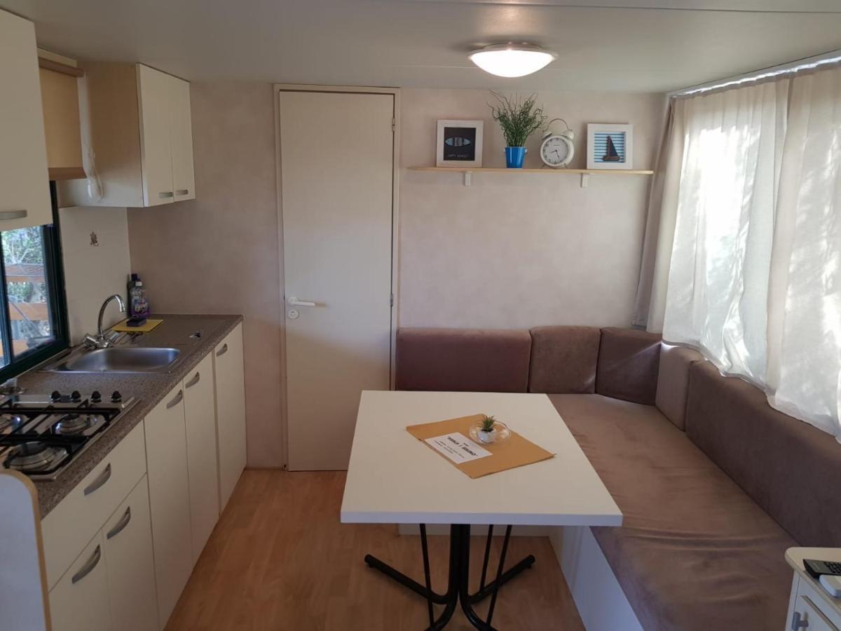 Kamp Karla & Bruno Hotel Свети свети Филип и Яков Екстериор снимка