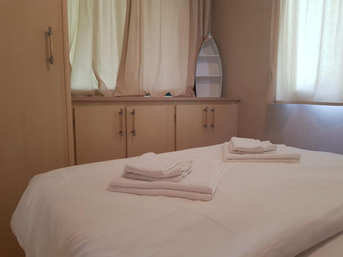 Kamp Karla & Bruno Hotel Свети свети Филип и Яков Екстериор снимка