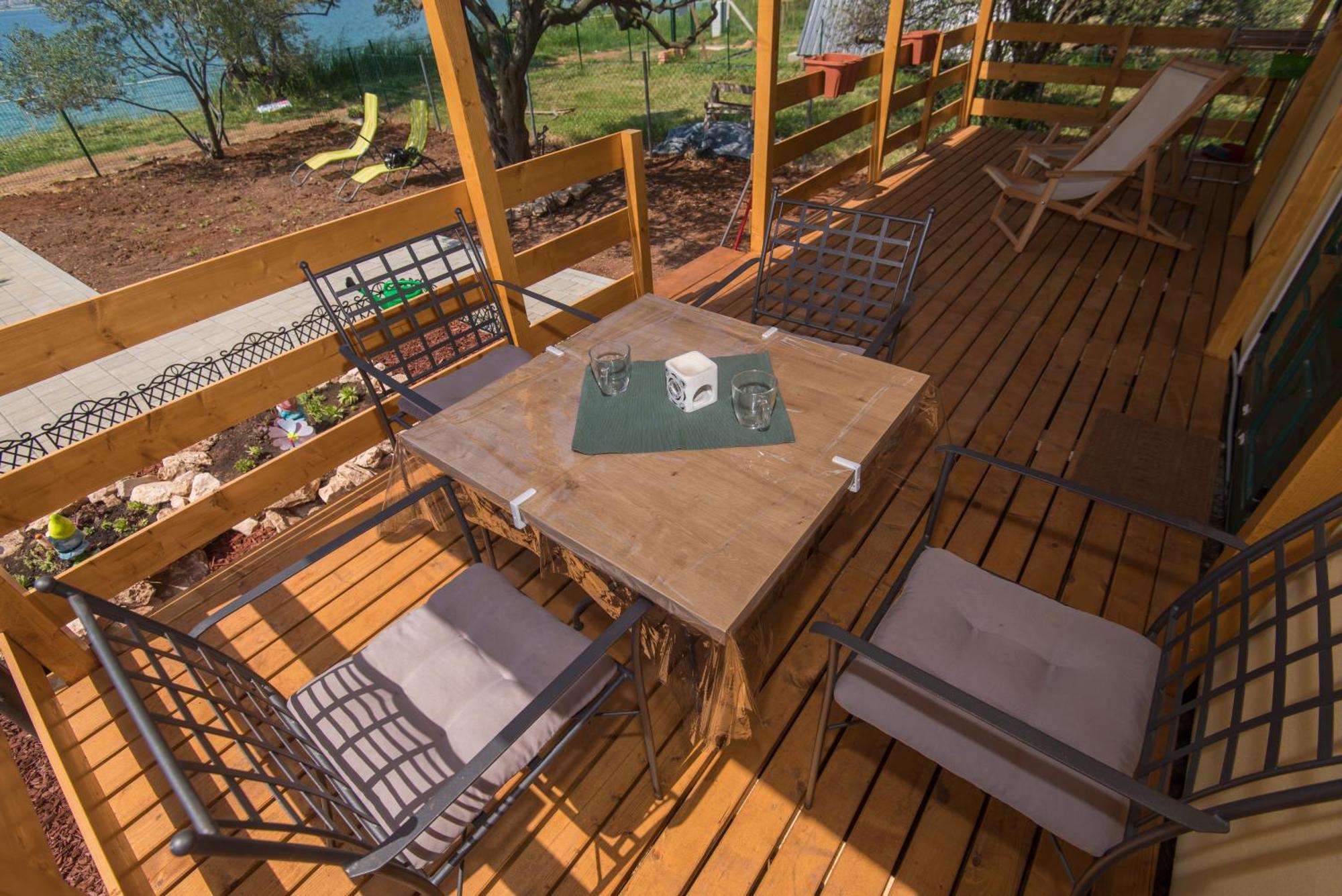 Kamp Karla & Bruno Hotel Свети свети Филип и Яков Екстериор снимка