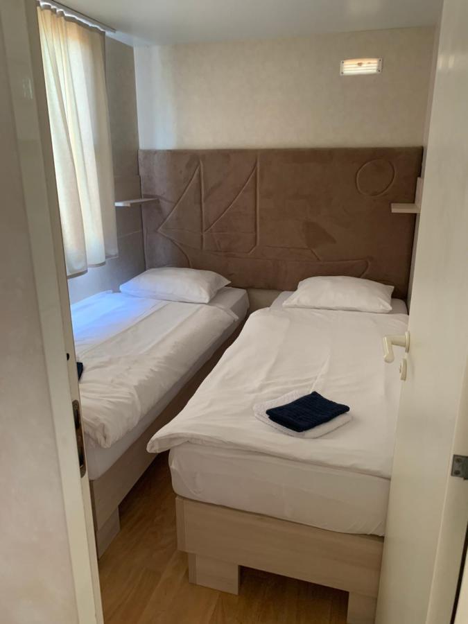 Kamp Karla & Bruno Hotel Свети свети Филип и Яков Екстериор снимка