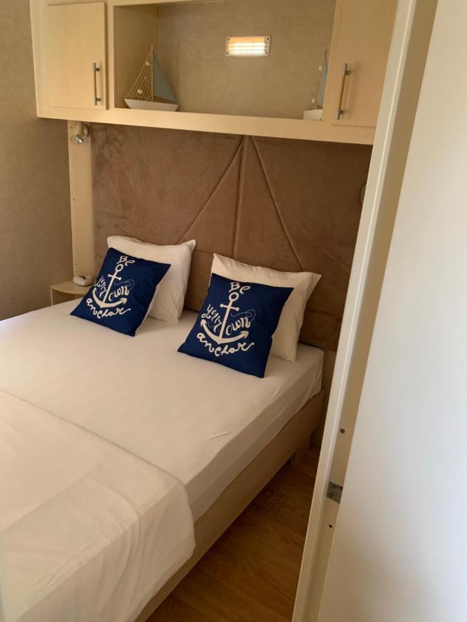Kamp Karla & Bruno Hotel Свети свети Филип и Яков Екстериор снимка